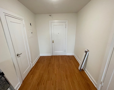 141-30 Pershing Crescent - Photo Thumbnail 8