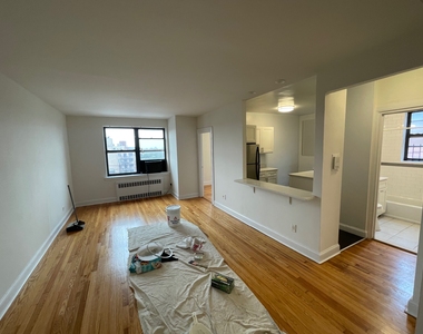 141-30 Pershing Crescent - Photo Thumbnail 9