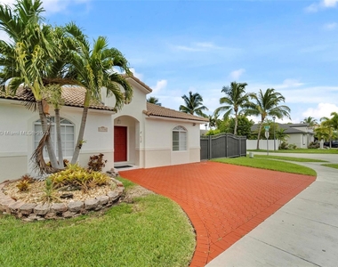 17130 Sw 143rd Ct - Photo Thumbnail 2