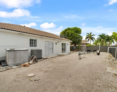 17130 Sw 143rd Ct - Photo Thumbnail 24