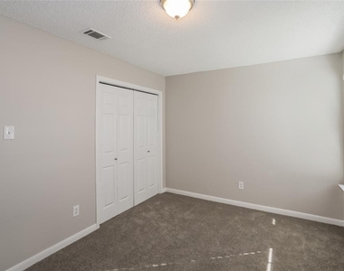 2405 Fairmont Drive - Photo Thumbnail 12