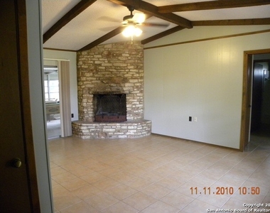 109 Cibolo Oak Ln - Photo Thumbnail 0