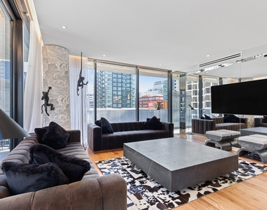 242 Rue Young #803 - Photo Thumbnail 16