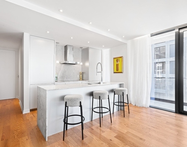 242 Rue Young #803 - Photo Thumbnail 8