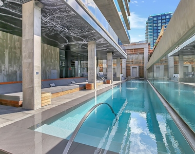 242 Rue Young #803 - Photo Thumbnail 32