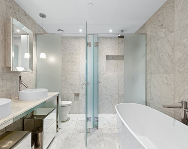 242 Rue Young #803 - Photo Thumbnail 22