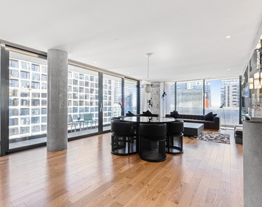 242 Rue Young #803 - Photo Thumbnail 10