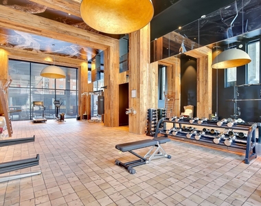 242 Rue Young #803 - Photo Thumbnail 28