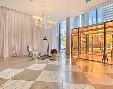 242 Rue Young #803 - Photo Thumbnail 29