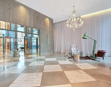 242 Rue Young #803 - Photo Thumbnail 30