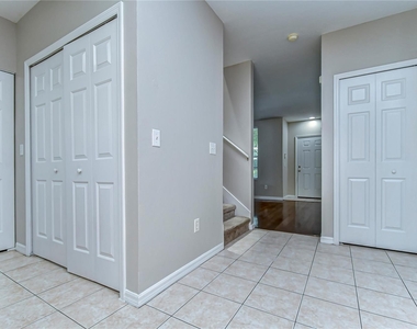 1417 Sedgwick Drive - Photo Thumbnail 14