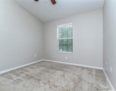 1417 Sedgwick Drive - Photo Thumbnail 22