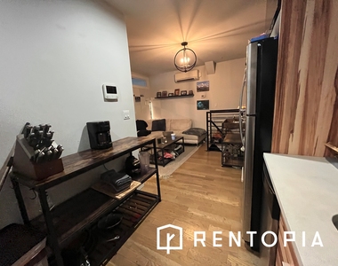 77 Berry Street - Photo Thumbnail 2