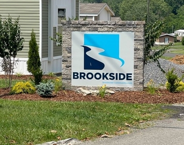 100 Brookside Drive - Photo Thumbnail 9