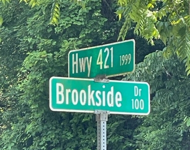 100 Brookside Drive - Photo Thumbnail 12