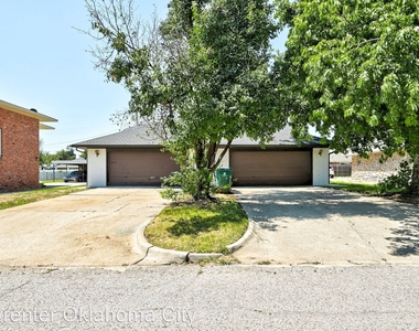 3621 N Drexel Blvd - Photo Thumbnail 1