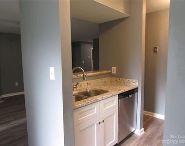 8115 Tremaine Court - Photo Thumbnail 6