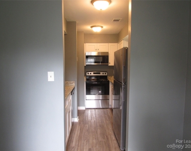 8115 Tremaine Court - Photo Thumbnail 5