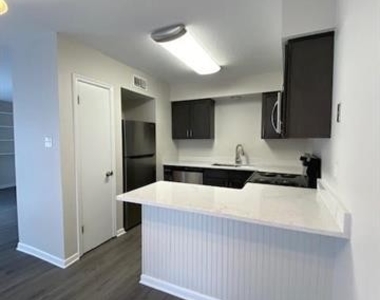 3709 Jean Place - Photo Thumbnail 5