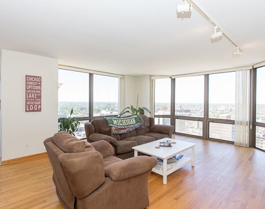 2650 N Lakeview Avenue - Photo Thumbnail 1