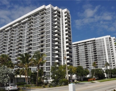 525 N Ocean Blvd - Photo Thumbnail 1