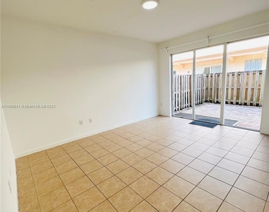 13335 Sw 128th Psge - Photo Thumbnail 9