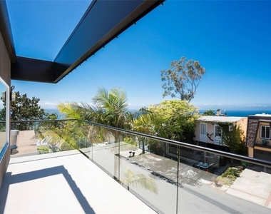 1076 Miramar Street - Photo Thumbnail 3