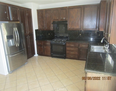 32068 Baywood Street - Photo Thumbnail 6