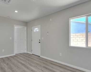 1210 Echelon Ave - Photo Thumbnail 6