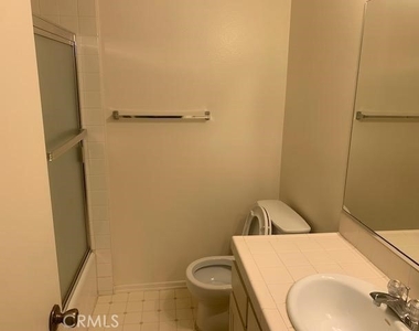 4630 Willis Avenue - Photo Thumbnail 10