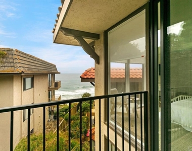 190 Del Mar Shores Ter - Photo Thumbnail 16