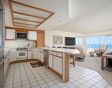 727 Beachfront Drive - Photo Thumbnail 3