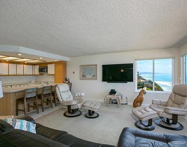 727 Beachfront Drive - Photo Thumbnail 11