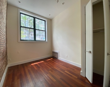 179 Knickerbocker Avenue - Photo Thumbnail 8