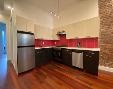 179 Knickerbocker Avenue - Photo Thumbnail 10