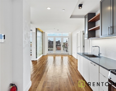 310 Graham Avenue - Photo Thumbnail 6