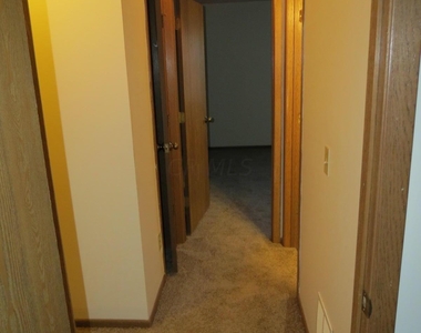 2273 Hughey Drive - Photo Thumbnail 6