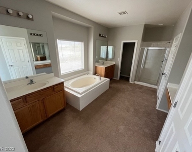 4818 Jade Ridge Street - Photo Thumbnail 13