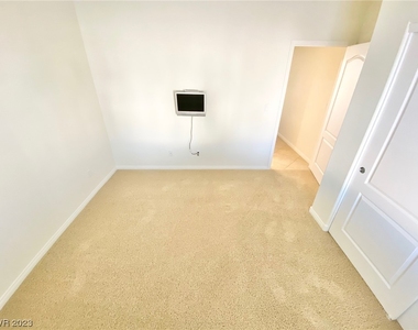 3709 Rocklin Peak Avenue - Photo Thumbnail 17