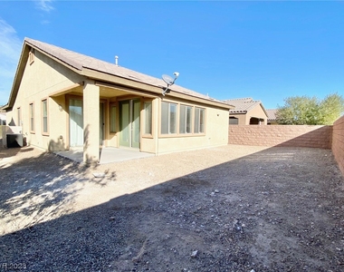 3709 Rocklin Peak Avenue - Photo Thumbnail 20