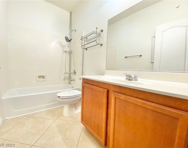 3709 Rocklin Peak Avenue - Photo Thumbnail 13