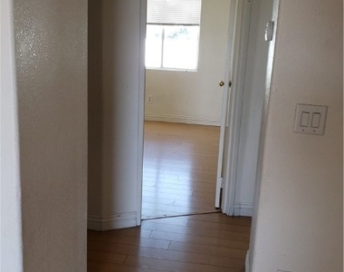 5165 Glendale Avenue - Photo Thumbnail 20