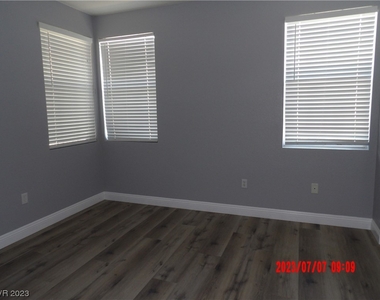 1830 N Buffalo Drive - Photo Thumbnail 21