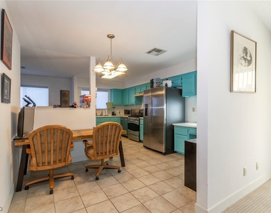 2801 Gentilly Lane - Photo Thumbnail 5