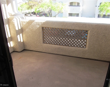 1425 Santa Margarita Street - Photo Thumbnail 17