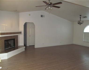 1425 Santa Margarita Street - Photo Thumbnail 5