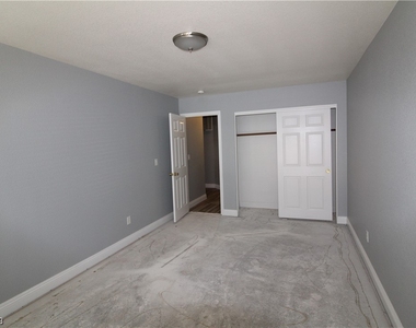 9603 Bandera Creek Avenue - Photo Thumbnail 13