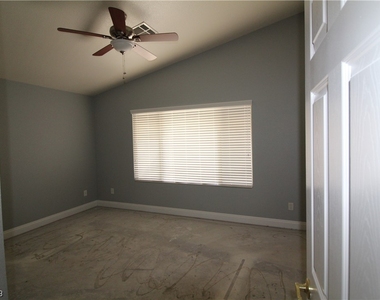 9603 Bandera Creek Avenue - Photo Thumbnail 14