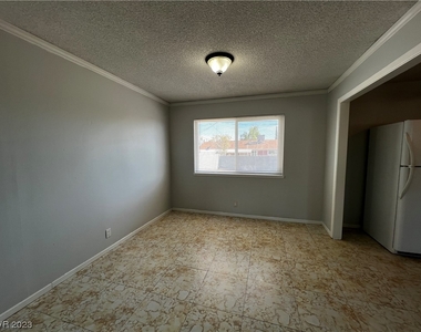 6540 Evergreen Avenue - Photo Thumbnail 16