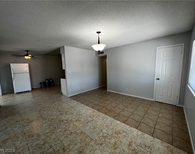 6540 Evergreen Avenue - Photo Thumbnail 8